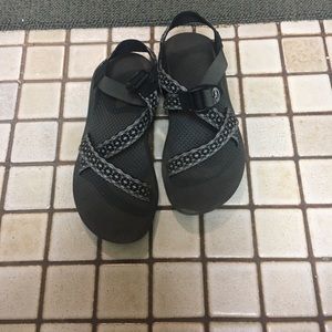 Women’s chacos size 7